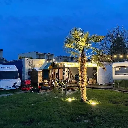 Campy Campamento Campsite